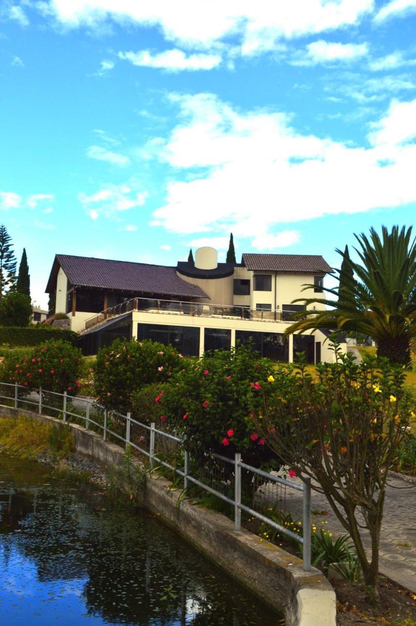 Quito Airport Suites Hotel Tababela Exterior foto